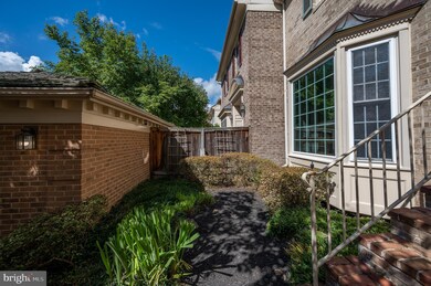 9419 Lost Trail Way, Potomac, MD 20854 - photo 4