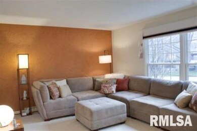 4343 Royal Oaks Dr, Davenport, IA 52806 - photo 2