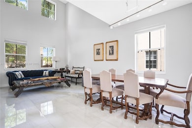 VAULTED CEILING IN LIVINGROOM