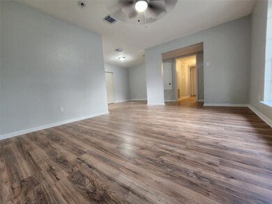 9718 Jaywood Dr, Houston, TX 77040 - photo 4