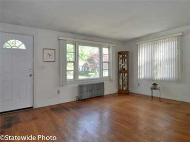136 Palace Ave, Warwick, RI 02886 - photo 3