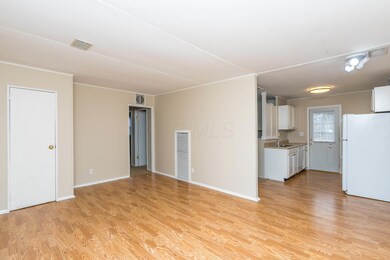 276 Saint Christopher Ln, Columbus, OH 43213 - photo 5