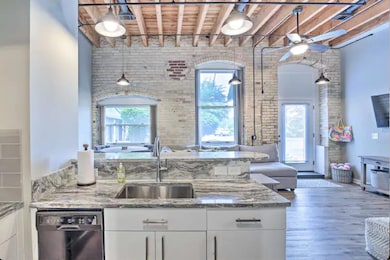 110 N Harbor Dr unit 113, Grand Haven, MI 49417 - photo 7