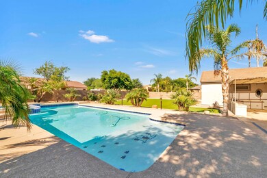2037 E Pa-007-024-Pool spa-MLS_Size