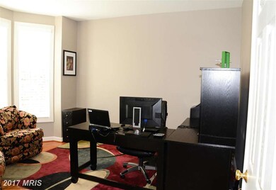 42072 Foley Headwaters St, Aldie, VA 20105 - photo 4