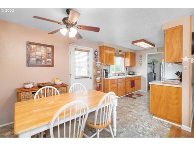 240 Columbia Loop Rd, Roseburg, OR 97471 - photo 7