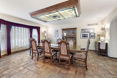 4670 Cove Rd, West Bloomfield, MI 48323 - photo 5