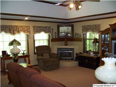 Spacious and open familyroom