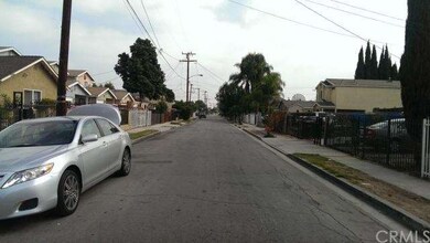 2054 E Piru St, Compton, CA 90222 - photo 7