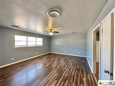 1105 S 23rd St, Copperas Cove, TX 76522 - photo 6