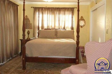 1192 SW Oakley Ave, Topeka, KS 66604 - photo 6