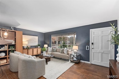 581 W Lockwood Ave, Saint Louis, MO 63119 - photo 5