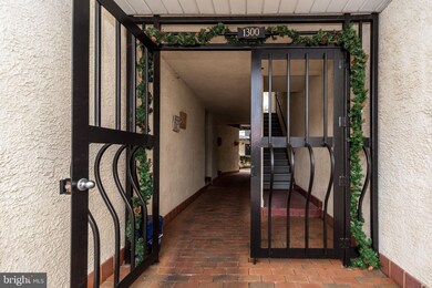 1301 Steamboat Station unit 1301, Southampton, PA 18966 - photo 2