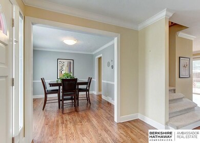 16927 Holmes Cir, Omaha, NE 68135 - photo 4