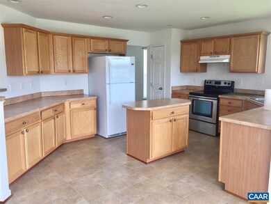 128 Elizabeth Ave, Charlottesville, VA 22901 - photo 3