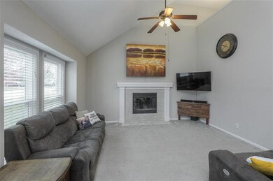 1607 Roberta Dr, Raymore, MO 64083 - photo 7