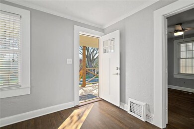 Original features remain like the hardwood floors 