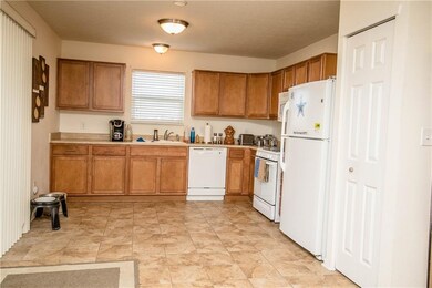 464 Southern Pines Dr, Whiteland, IN 46184 - photo 6