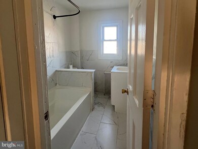 6920 Ruskin Ln, Upper Darby, PA 19082 - photo 4