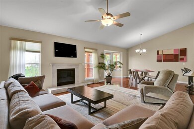 6850 Kensington Dr, Maryville, IL 62062 - photo 3