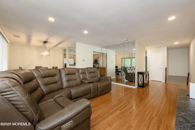 184 Edinburgh Ct unit 184, Matawan, NJ 07747 - photo 5