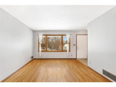 300 Haskell Street East, West Saint Paul-04
