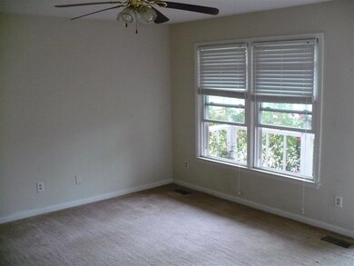 609 Lakewood Dr, Jacksonville, NC 28546 - photo 2