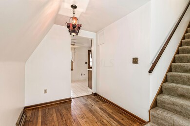 stairs to 2nd floor