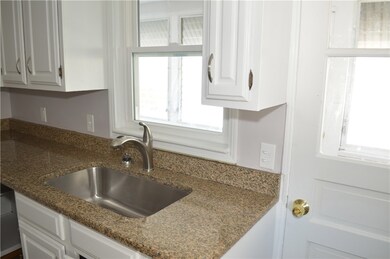 112 Dawson St, Pawtucket, RI 02861 - photo 4