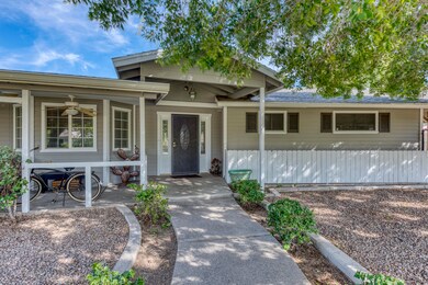 8125 N 10th Place, Phoenix, AZ 85020 - photo 3