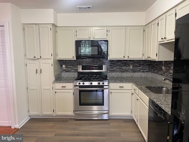 4045 Chetham Way, Woodbridge, VA 22192 - photo 4