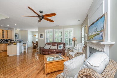 2266SandyPointLn10