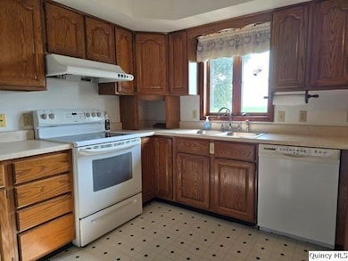 400 4th St, Carthage, IL 62321 - photo 7