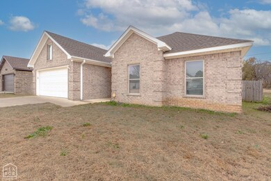 105 Redwood Dr, Bono, AR 72416 - photo 2