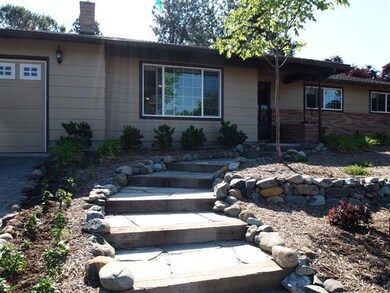 1326 Bonita Ave, Medford, OR 97504 - photo 2