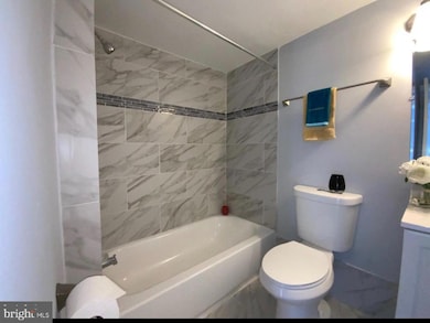 5200 Newton St unit T-1, Bladensburg, MD 20710 - photo 5