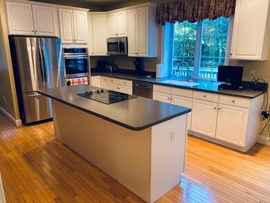 200 Fieldstone Ln, Saunderstown, RI 02874 - photo 7