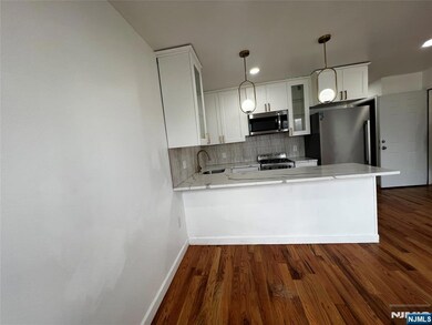 25 Highland St unit 3, Paterson, NJ 07524 - photo 4