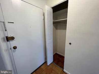 Jefferson House unit 406, Washington, DC 20037 - photo 3