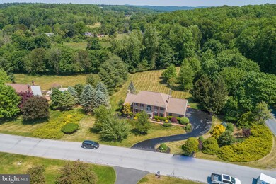 2 Glen Hollow Ct, Reading, PA 19607 - photo 2