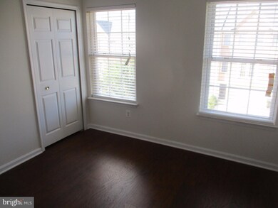 12005 Kemps Landing Cir, Manassas, VA 20109 - photo 5