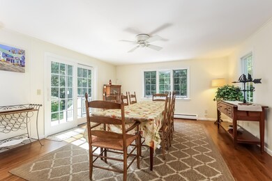 007-photo-dining-room-6363756