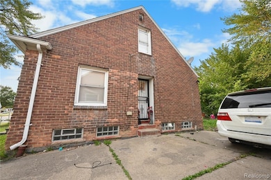 20209 Moross Rd, Detroit, MI 48224 - photo 4