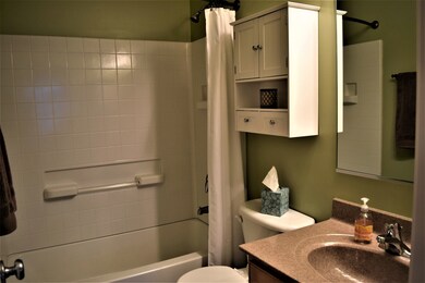 32504 N Rushmore Ave unit 31, McHenry, IL 60051 - photo 6