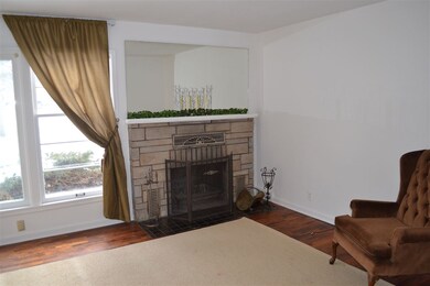 5102 University Ave, Cedar Falls, IA 50613 - photo 7