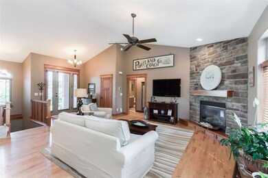 6703 Cottage Ridge Ct NE, Cedar Rapids, IA 52411 - photo 6