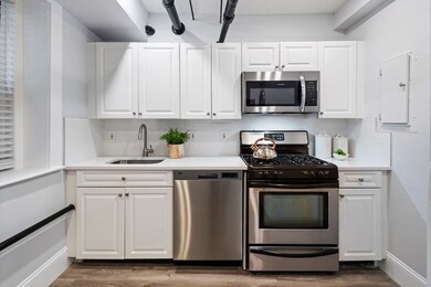 1038 Beacon St unit C, Brookline, MA 02446 - photo 6