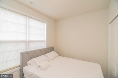 23266 Southdown Manor Terrace unit 113, Ashburn, VA 20148 - photo 7