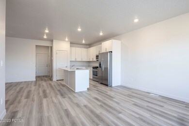 2251 N Canal View Ln, Daniel, UT 84032 - photo 5