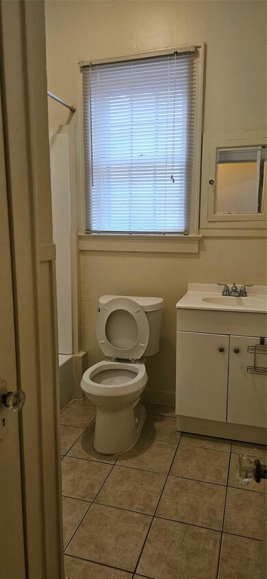 704 W 22nd St unit B, Austin, TX 78705 - photo 6